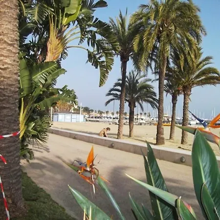 Bright, 1-bedroom With Sea Views And Balcony 50m From The Be Apartment Le Lavandou